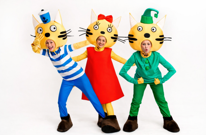 Три кота Карамелька, Компот, Коржик